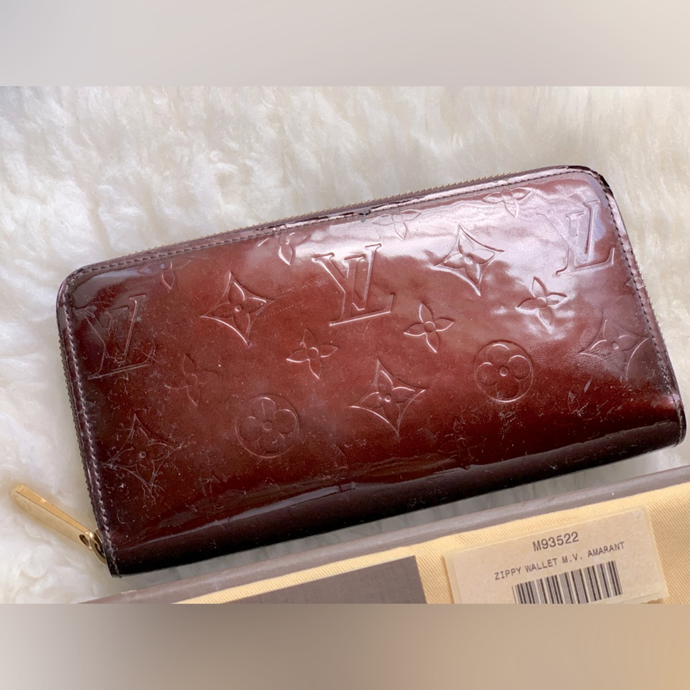 Authentic Louis Vuitton Amarante Monogram Vernis Zippy Wallet